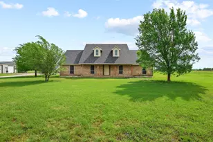 386 Scoggins Rd, Tioga, TX 76271 - Photo 3