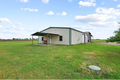 386 Scoggins Road, Tioga, TX 76271 - Photo 27