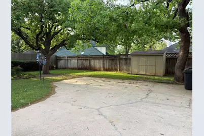 715 Buttermilk Drive, Arlington, TX 76006 - Photo 33