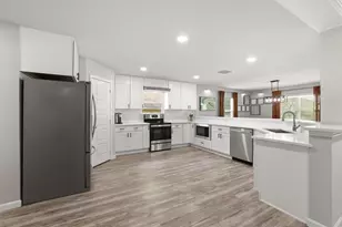 776 E Fulton St, Van Alstyne, TX 75495 - Photo 13