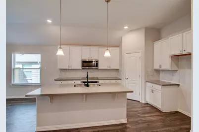 137 Rio Trinidad Drive, Fort Worth, TX 76120 - Photo 5