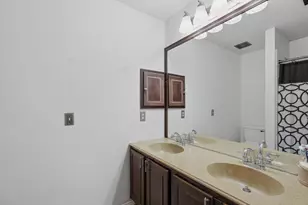 2101 Oak Manor Dr, Bedford, TX 76021 - Photo 17