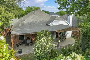 2101 Oak Manor Dr, Bedford, TX 76021 - Photo 7