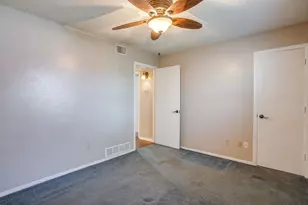 728 NW Douglas St, Burleson, TX 76028 - Photo 17