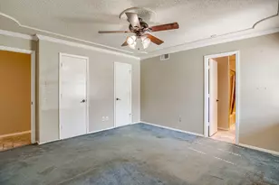 728 NW Douglas St, Burleson, TX 76028 - Photo 13