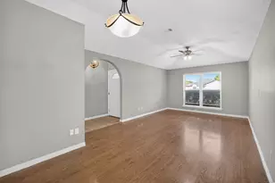 1204 Saratoga Dr, Euless, TX 76040 - Photo 7