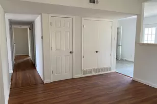 854 Timberdale St, Grand Prairie, TX 75052 - Photo 3