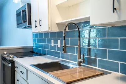 2627 Douglas Avenue, Dallas, TX 75219 - Photo 9