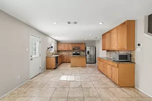 4030 Holly Leaf Ct, Dallas, TX 75212 - Photo 13