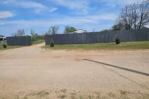 130 Trails End Cir, Millsap, TX 76066 - Photo 1