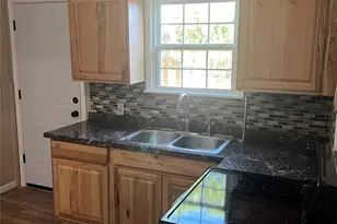 825 E N 12th St, Abilene, TX 79601 - Photo 7