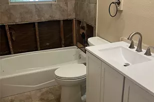 825 E N 12th St, Abilene, TX 79601 - Photo 17