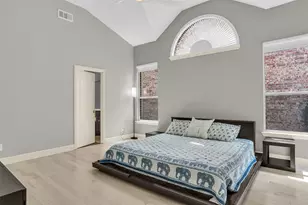 8631 Lohr Valley Rd, Irving, TX 75063 - Photo 15