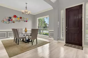 8631 Lohr Valley Rd, Irving, TX 75063 - Photo 5