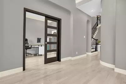 8631 Lohr Valley Road, Irving, TX 75063 - Photo 3