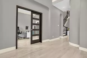 8631 Lohr Valley Rd, Irving, TX 75063 - Photo 3