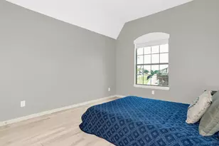 8631 Lohr Valley Rd, Irving, TX 75063 - Photo 23