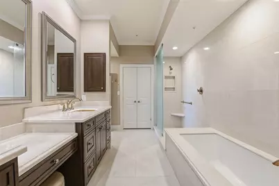 411 W 7th Street #1005, Fort Worth, TX 76102 - Photo 21