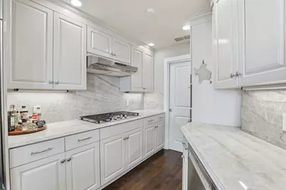 411 W 7th Street #1005, Fort Worth, TX 76102 - Photo 3
