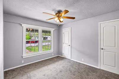 203 S Lancaster Street, Granbury, TX 76048 - Photo 19