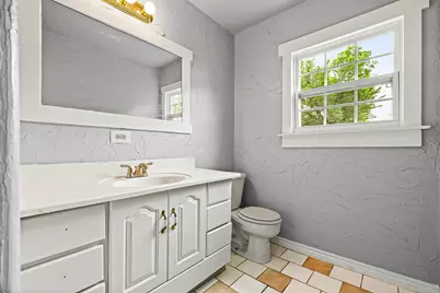 203 S Lancaster Street, Granbury, TX 76048 - Photo 27