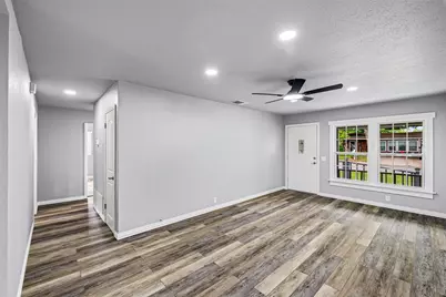 203 S Lancaster Street, Granbury, TX 76048 - Photo 17