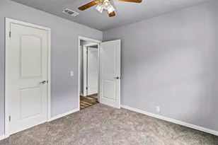 203 S Lancaster St, Granbury, TX 76048 - Photo 23