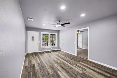 203 S Lancaster Street, Granbury, TX 76048 - Photo 13