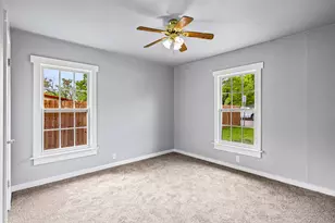 203 S Lancaster St, Granbury, TX 76048 - Photo 27