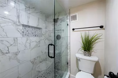 2703 Meadowstone Court, Carrollton, TX 75006 - Photo 19