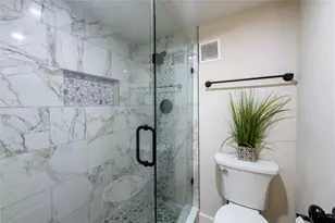 2703 Meadowstone Ct, Carrollton, TX 75006 - Photo 19