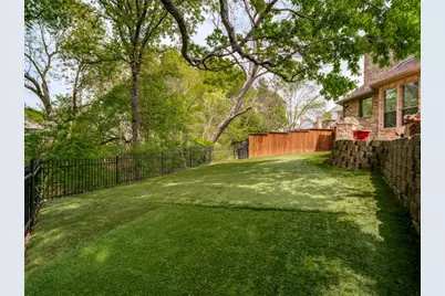 1912 Surrey Lane, McKinney, TX 75072 - Photo 33
