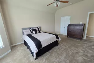 687 Morgan Dr, Grand Prairie, TX 75052 - Photo 13