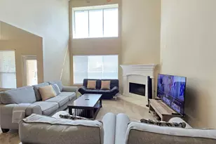 687 Morgan Dr, Grand Prairie, TX 75052 - Photo 7