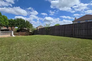 687 Morgan Dr, Grand Prairie, TX 75052 - Photo 35