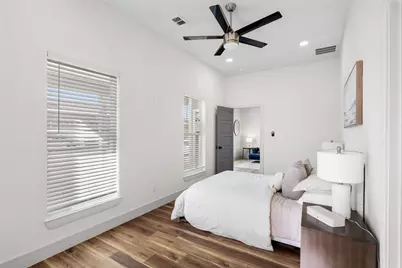 915 E Humbolt Street, Fort Worth, TX 76104 - Photo 13