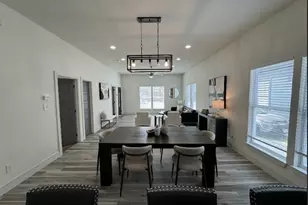 915 E Humbolt St, Fort Worth, TX 76104 - Photo 5