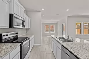 529 Marsh St, Cleburne, TX 76033 - Photo 15