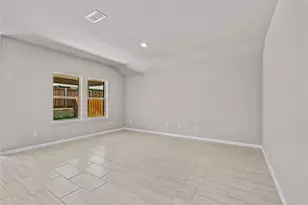 529 Marsh St, Cleburne, TX 76033 - Photo 9