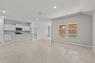 529 Marsh St, Cleburne, TX 76033 - Photo 7