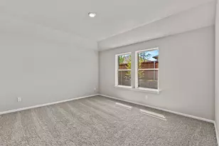 529 Marsh St, Cleburne, TX 76033 - Photo 17