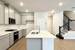 7830 Bayside Dr, Rowlett, TX 75088 - Photo 5