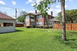 304 E 9th St, Bonham, TX 75418 - Photo 37