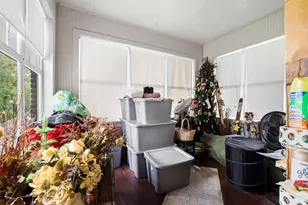 304 E 9th St, Bonham, TX 75418 - Photo 33