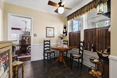 304 E 9th Street, Bonham, TX 75418 - Photo 11