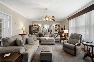 304 E 9th St, Bonham, TX 75418 - Photo 5