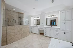 1607 N Main St, Euless, TX 76039 - Photo 11
