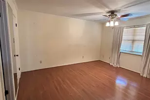 1806 Clear Creek Ln, Carrollton, TX 75007 - Photo 21