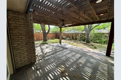 1806 Clear Creek Lane, Carrollton, TX 75007 - Photo 25