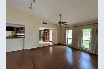 1806 Clear Creek Lane, Carrollton, TX 75007 - Photo 3